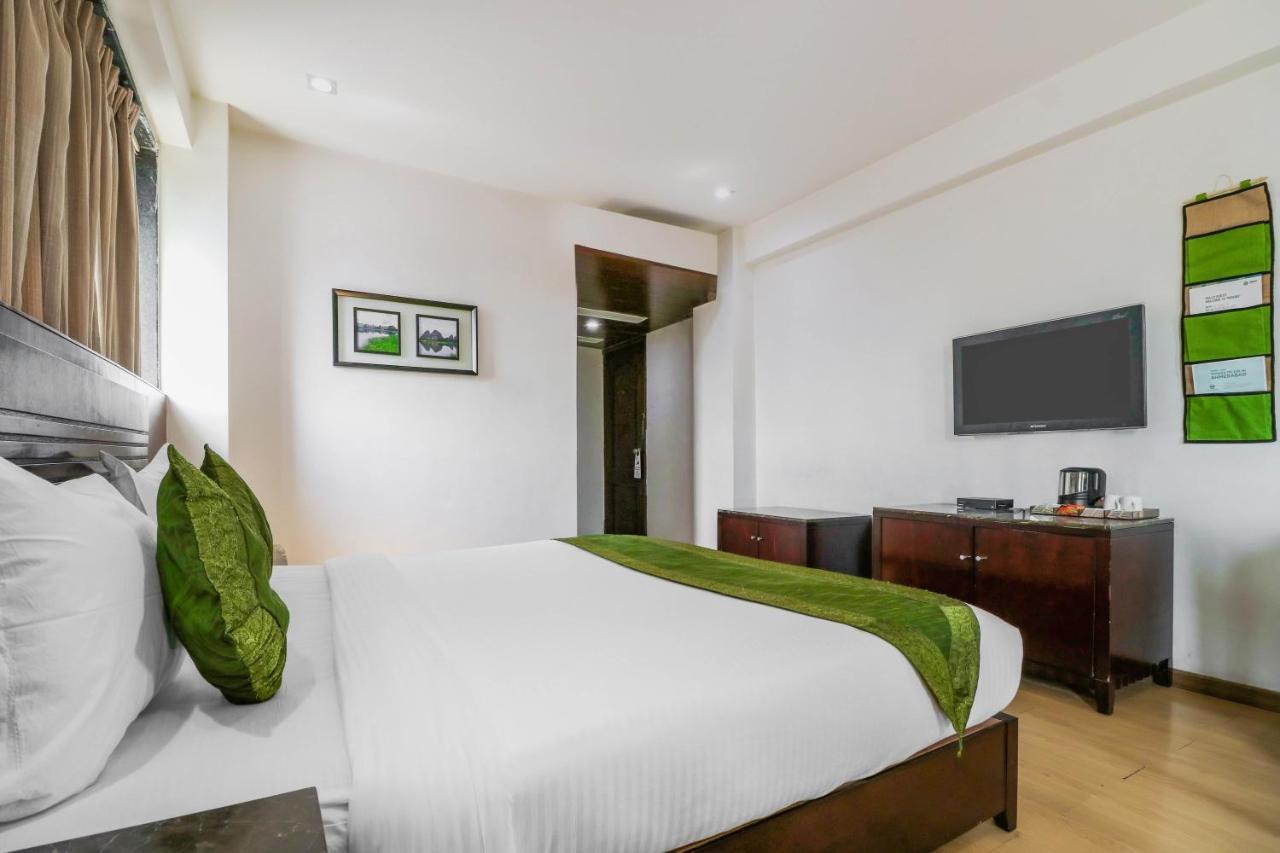 Treebo Trend Hotel Parker Ахмедабад Экстерьер фото